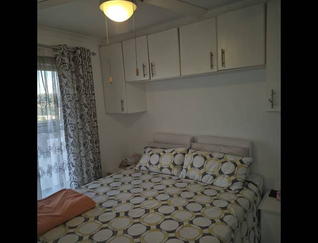2 BEDROOM FLAT FOR SALE IN WATERVAL PARK